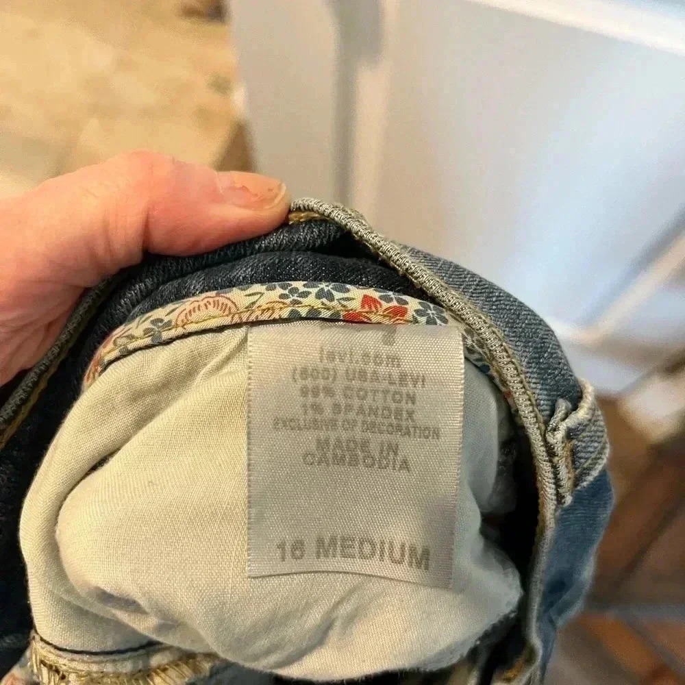 Vintage Levi’s 542 Pencil Jean - Size 16 - Picture 3 of 7